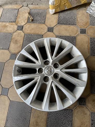 r17 тайота: Литые Диски R 17 Toyota, Комплект, отверстий - 5, Б/у — 1