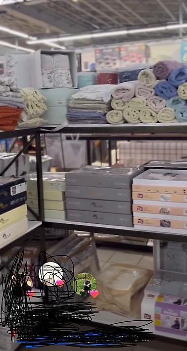 Торговое оборудование: Продаются полки-стеллажи 2 штуки от магазина постельного белья в — 2