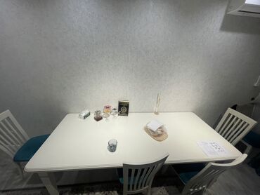 столы для кухни кафе: Кухонный стол и стул, Б/у, Самовывоз, цвет - Белый