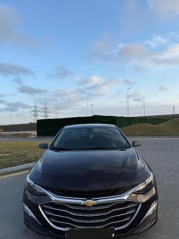 malibu 2020: Chevrolet Malibu: 1.5 l | 2020 il 84000 km Sedan — 2