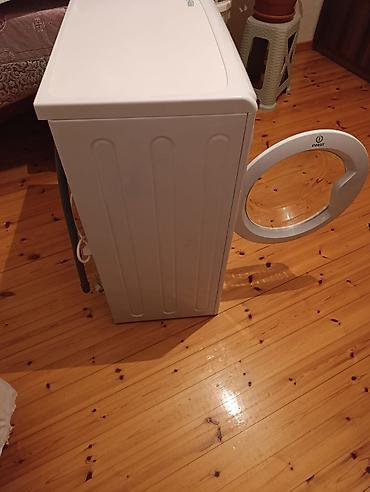 indesit: Indesit önyükləməli paltaryuyan maşın - Ön yükləmə, şüşə lyuk - — 4