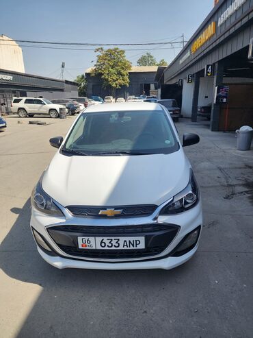 диски spark: Chevrolet Spark, хэтчбек 5 дверей, белый цвет. Основные особенности