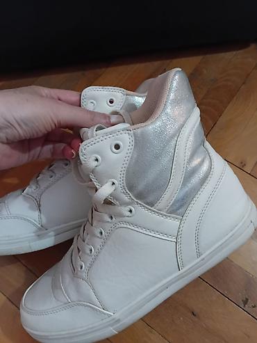 Patike: Athletic visoke patike – model MARI - Veličina: EUR 39 (USA 7, UK 6) - — 13
