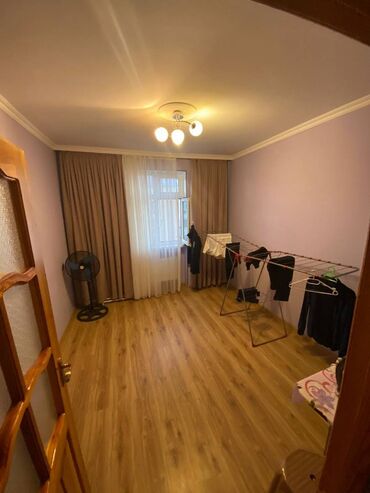 Köhnə tikili: Sumqayıt, 3 otaqlı, Köhnə tikili, 75 kv. m — 2