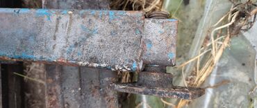 Ostali alati i mašine: Двостубна ауто дизалица, носивости 2.5т. 2015 је годиште. Рађена је у — 15