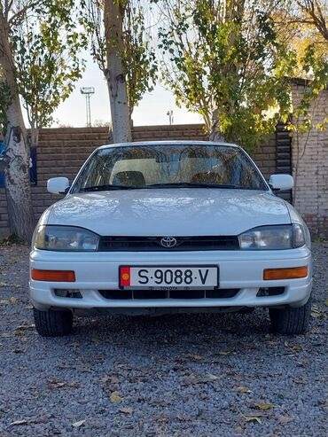 прадо 300: Toyota Camry: 1993 г., 2.2 л, Механика, Бензин, Седан