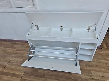 stulla: Ağ rəngli çoxfunksiyalı dəhliz oturacağı və ayaqqabılıq. - Üst hissə — 3