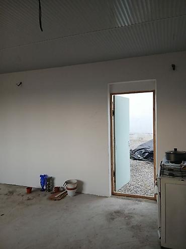 Продажа коттеджей и домов: Продаётся двухэтажный жилой дом с закрытым двором и хозяйственными — 14