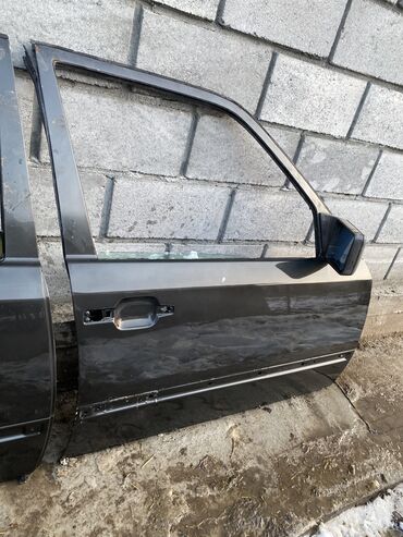 боковые зеркала нексия: Передняя правая дверь Mercedes-Benz 1994 г., Б/у, цвет - Черный,Оригинал