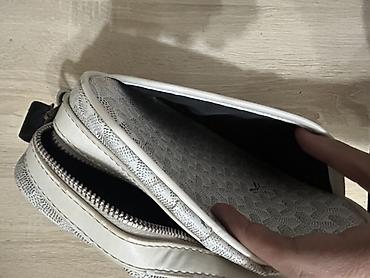 Другие сумки: Сумка goyard белого цвета почти новая 2 ремешка белый и черный срочно — 5