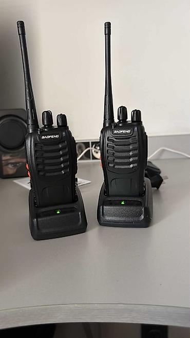 di box: Рации Baofeng (пара) с базовыми зарядными док-станциями - Тип — 1
