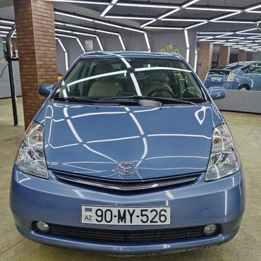 4 göz maşın: Toyota Prius: 1.6 l | 2008 il Sedan