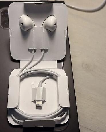 Зарядные устройства: Продаю оригинальные аксессуары apple. Новые не использованные из — 19
