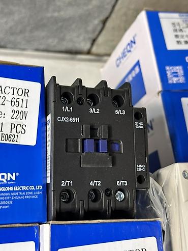 Контактор CHNT/CHIQN CJX2-6511, катушка 220 В. Трёхполюсный