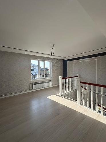 Продажа коттеджей и домов: 5 комнат, 200 м², 4 соток, Бишкек, Рухий Мурас ж/м Агентство недвижимости — 10
