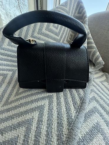 Çantalar: Qara mini dəri çanta - Material: teksturalı (qozalı) süni/dəri — 1