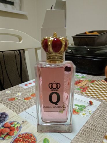 crna torba sa zlatnim lancem: Women's perfume, Dolce & Gabbana, Original