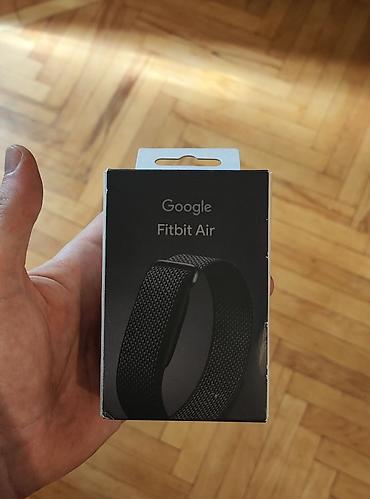 Наручные часы: Б/у, Смарт-браслеты, Fitbit, Уведомления, цвет - Черный — 1
