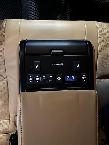 хром для авто: Lexus ES: 2022 г., Гибрид, Седан — 10