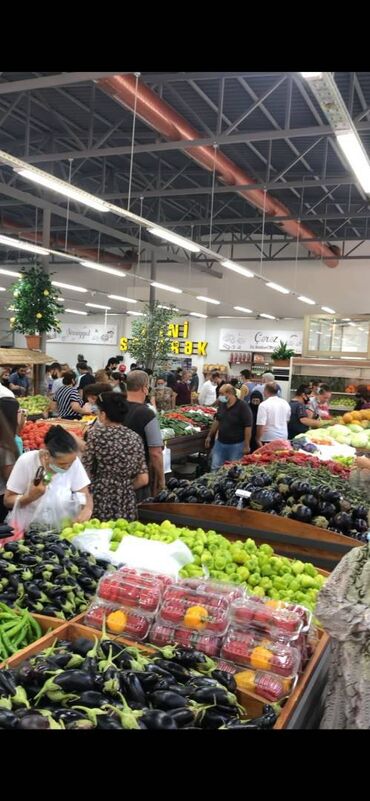 Mağazalar: Sabunçu rayonu Bakixanov qəsəbəsində,sahəsi 650 kv/m olan, obyekt — 24