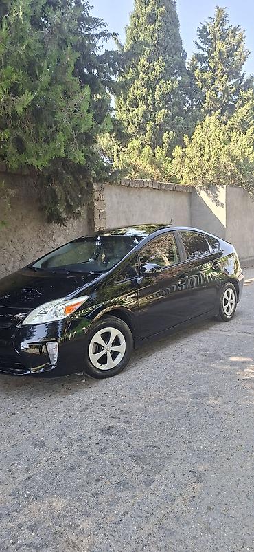 Toyota: Toyota Prius: 1.8 l | 2015 il Hetçbek — 2