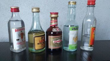 Ostali predmeti za umetnost i kolekcionarstvo: Mini Bottle unučići fraklići čokanji IV Kao sa slika — 2