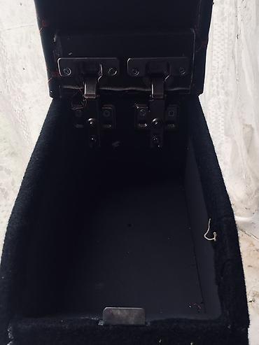 avtomobil ucun aksesuarlar: Aşagı yeri var .Avtomobil üçün mərkəzi qol dayağı (armrest) və saxlama — 3