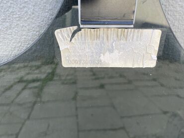 Avtomobil şüşələri: Arxa, Mercedes-Benz MPV/SUV/miniven tipli avtomobillərin arxa yan pəncərələri üçün ölçü və forma baxımından uyğun modellərlə işlənə bilər., 2014 il, Almaniya, Ünvandan götürmə — 6