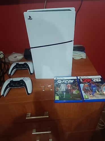farming simulator 2015: Prodajem sony 5 slim dualsense white 1TB +2 dualsense originalna — 1