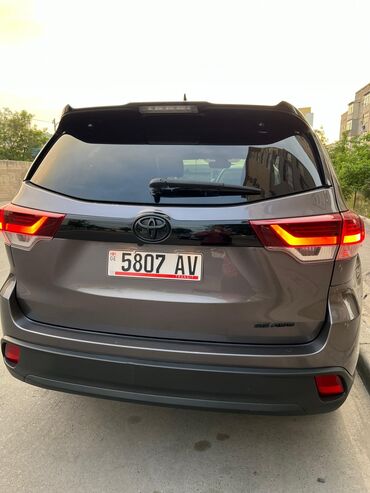 Toyota: Toyota Highlander: 2019 г., 3.5 л, Автомат, Бензин