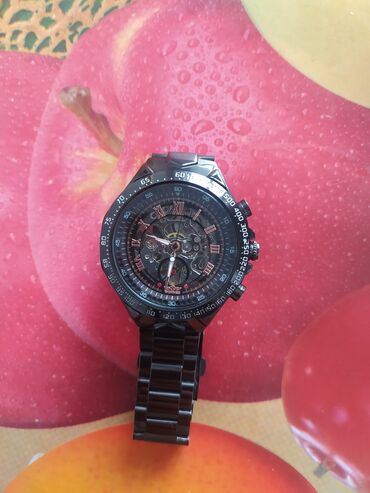 Наручные часы: Продаю часы фирмы winner в отличном состоянии, часы механические с