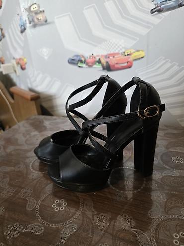 Basanoşka və səndəllər: Qadın yüksək dabanlı sandal – qara rəng az islenmis. real alana — 6