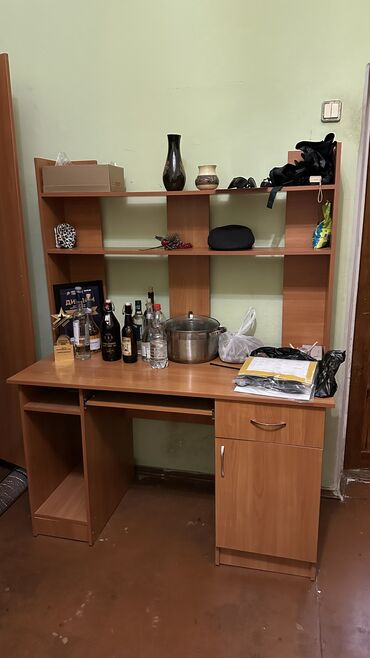 металлическая двухъярусная кровать: Спальный гарнитур, Б/у, Односпальная кровать, Шкаф, Белоруссия, Самовывоз, цвет - Оранжевый