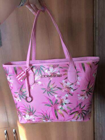 zhenskie sumki iz tkani: Новая сумка Victoria's Secret, из США, размер 45х28 см, вместительная