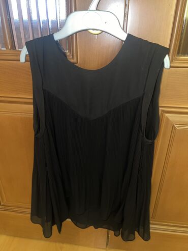 Köynəklər: Zara
razmer M