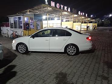 volkswagen qolf: Volkswagen Jetta: 1.8 l | 2014 il Sedan — 3