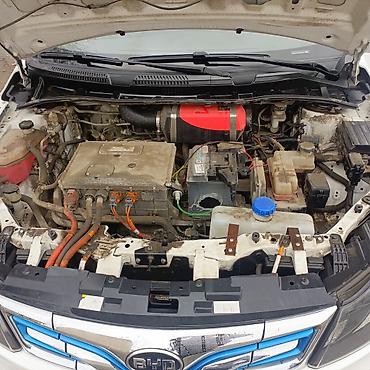 BYD: BYD E5: 2019 г., Автомат, Седан — 9