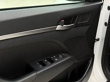 Hyundai: Hyundai Elantra: 2019 г., 2 л, Автомат, Бензин, Седан — 15