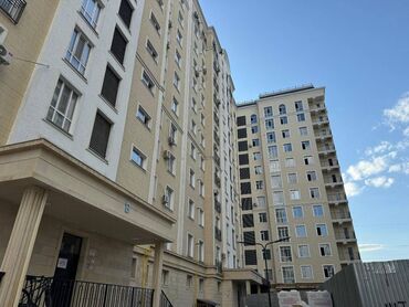 продаю кв кызыл аскер: 2 бөлмө, 61 кв. м, Элитка, 2 кабат, Дизайнердик ремонт