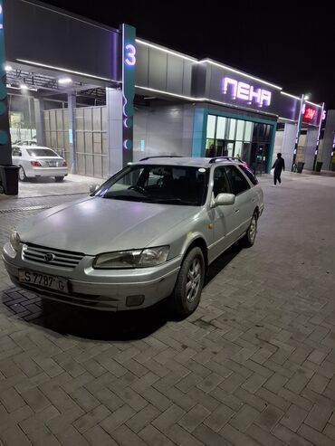 Toyota: Toyota Camry: 1997 г., 2.2 л, Автомат, Бензин, Универсал