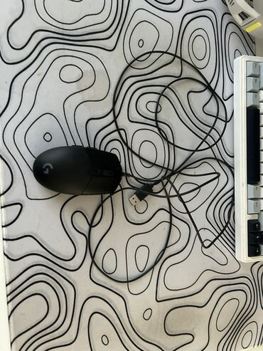 компьютерные мыши gembird: Проводная игровая мышь Logitech (серия G)б/у использовался неделю -