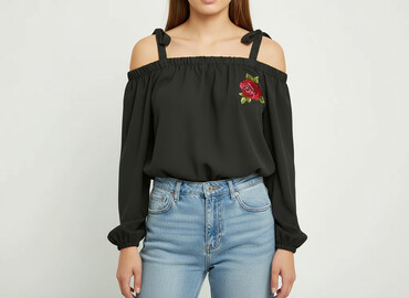 bluzki z kokardą na ramieniu: Women's blouse, size M