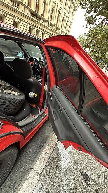 pec satisi: BMW 3 Series E36 sedan – parlaq qırmızı rəngdə, 4 qapılı kuzov. - — 8