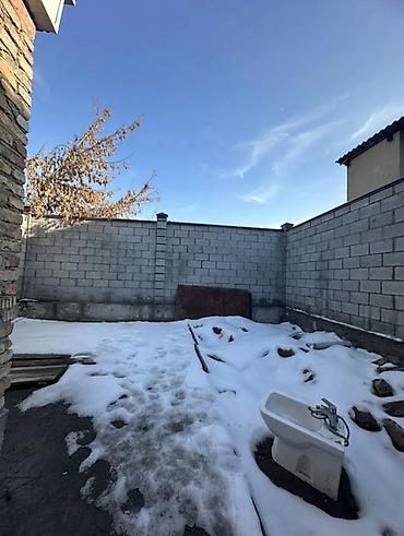 Продажа коттеджей и домов: Уй 🏡 сатылат . Аламедин (ГЭС-2) 📍Дордой тарап жакта. 4 -комнат . Жер — 5