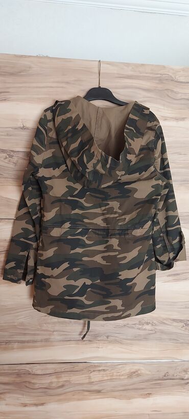 Kurtkalar: M razmer.şalvarida var.destdir.tek penceyi satilir.geynilmeyib — 9