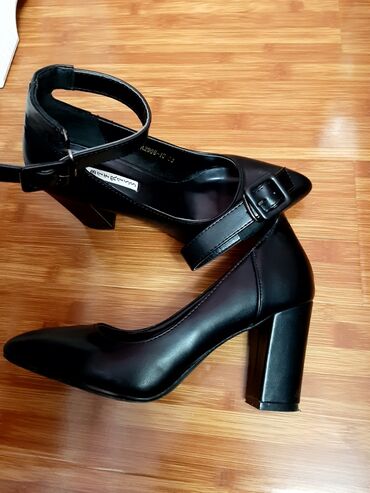 обувь женская классика: Туфли Размер: 38, цвет - Черный