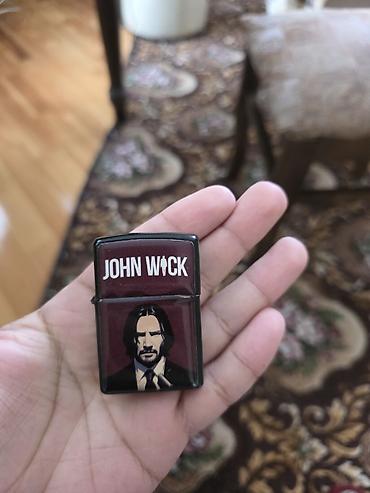 Məhsul: “John Wick” mövzulu benzinli çaxmaqdaşlı alışqan - Korpus