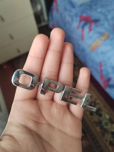 masina opel: Opel arxa yazısı/emblemi – xrom rəng az islənmis təmiz arginal üstən — 2