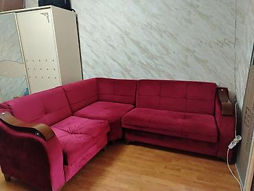 Divanlar: Qonaq otağı üçün künc divan satılır. Divan tünd qırmızı/bordo — 4