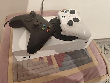 обмен на xbox: Х бокс сериес с 512 гигабайт. хорошем состоянии . в комплекте двумя — 3